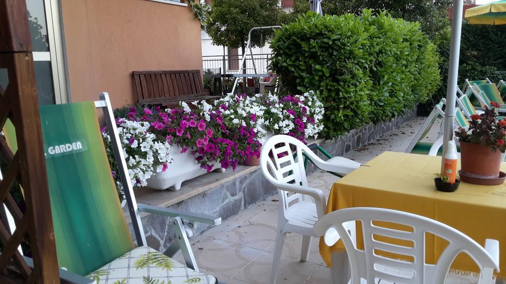 Albergo Hotel Garden Ristorante Tabiano Terme Екстер'єр фото