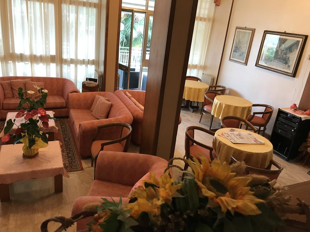 Albergo Hotel Garden Ristorante Tabiano Terme Екстер'єр фото