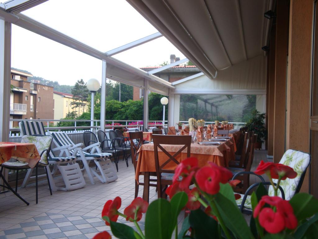 Albergo Hotel Garden Ristorante Tabiano Terme Екстер'єр фото