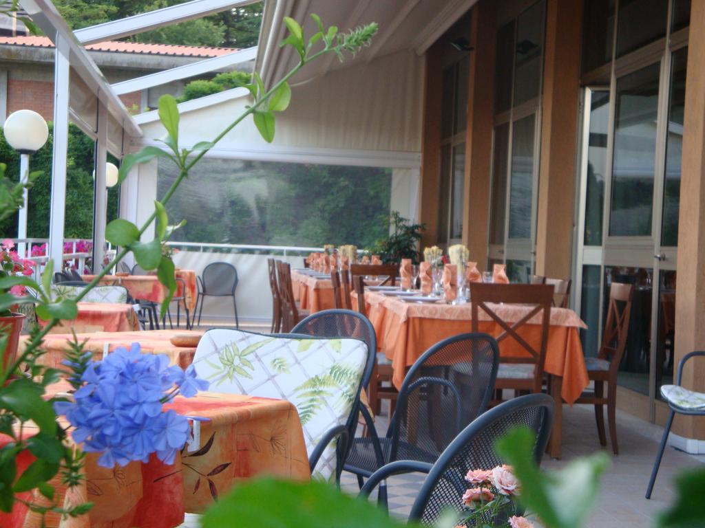 Albergo Hotel Garden Ristorante Tabiano Terme Екстер'єр фото